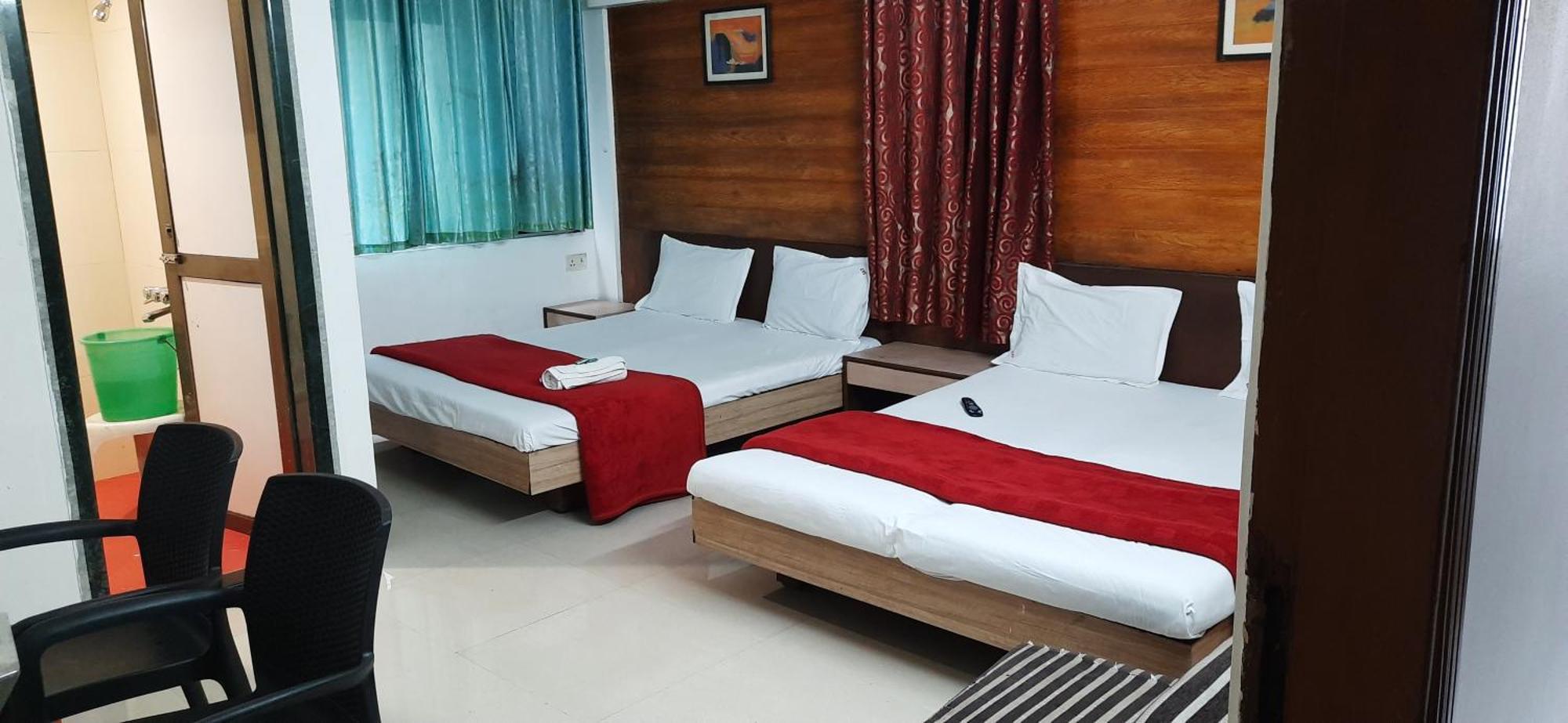 Mahābaleshwar Hotel S K Palace חדר תמונה